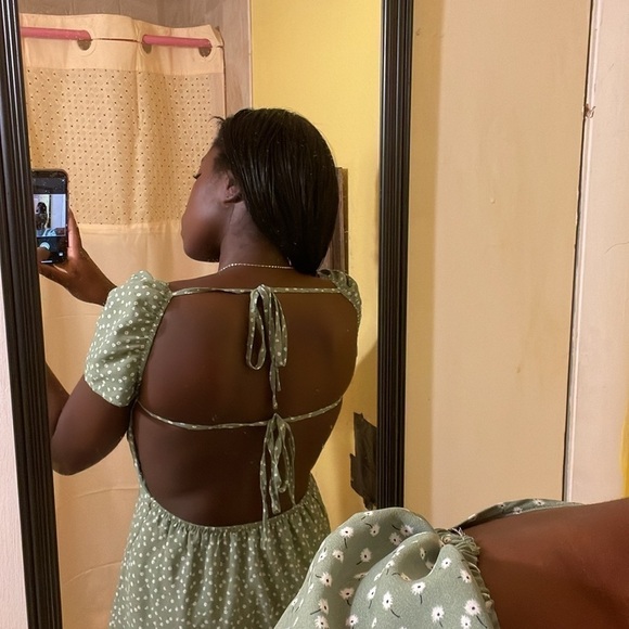 Cloud Sky Green Dress. - Picture 4 of 5